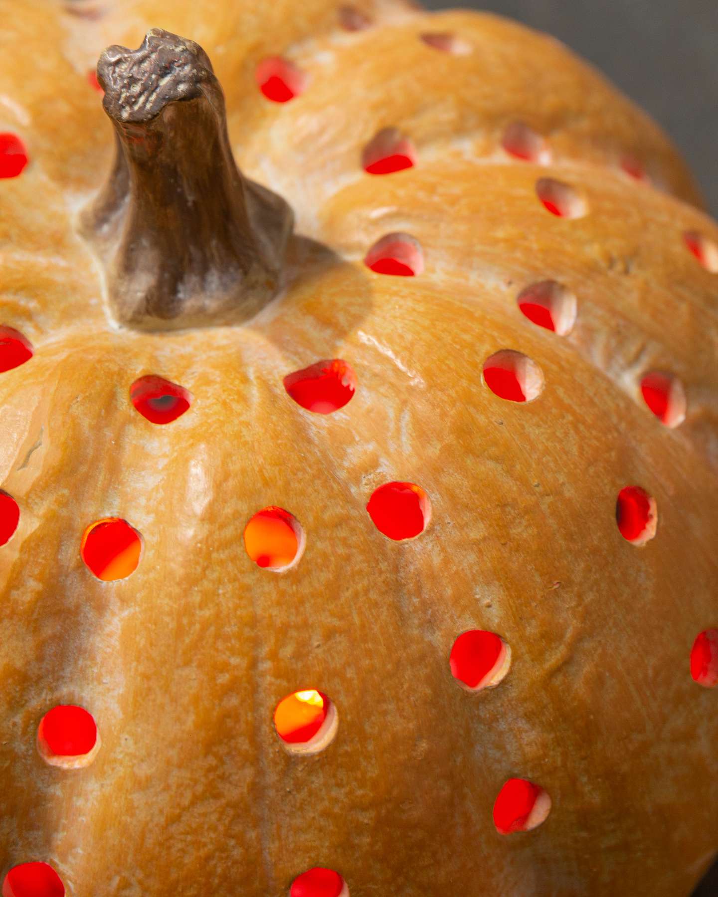 Balsam Hill LED Cut-Out Pumpkins Set of 3 Detailed Close-Up