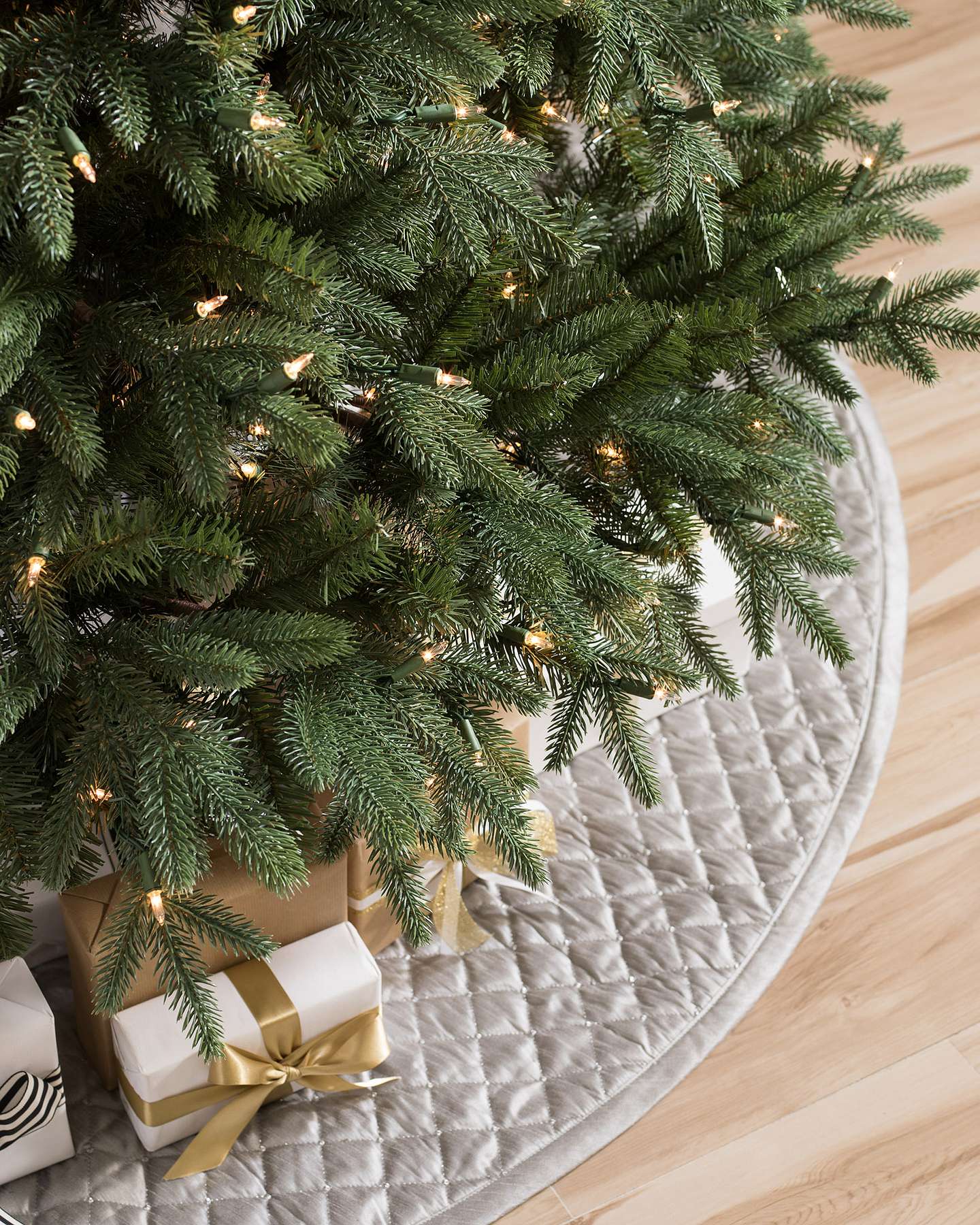 Balsam Hill Durango Douglas Fir Wide Artificial Christmas Tree Lifestyle Display with Tree Skirt