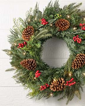 Outdoor Winter Evergreen Wreath Outdoor Winter Evergreen Wreath