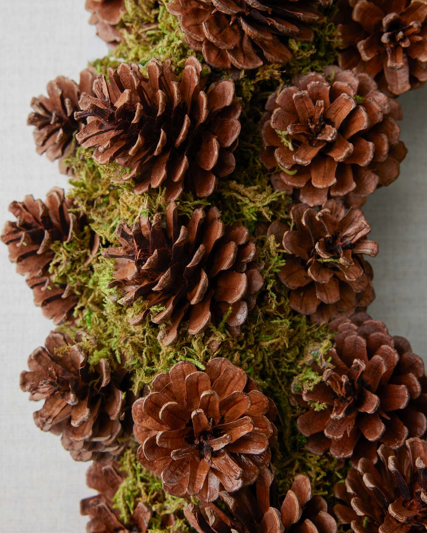Balsam Hill Weihnachtskranz im englischen Landhausstil 45 cm ohne Beleuchtung | Detailaufnahme