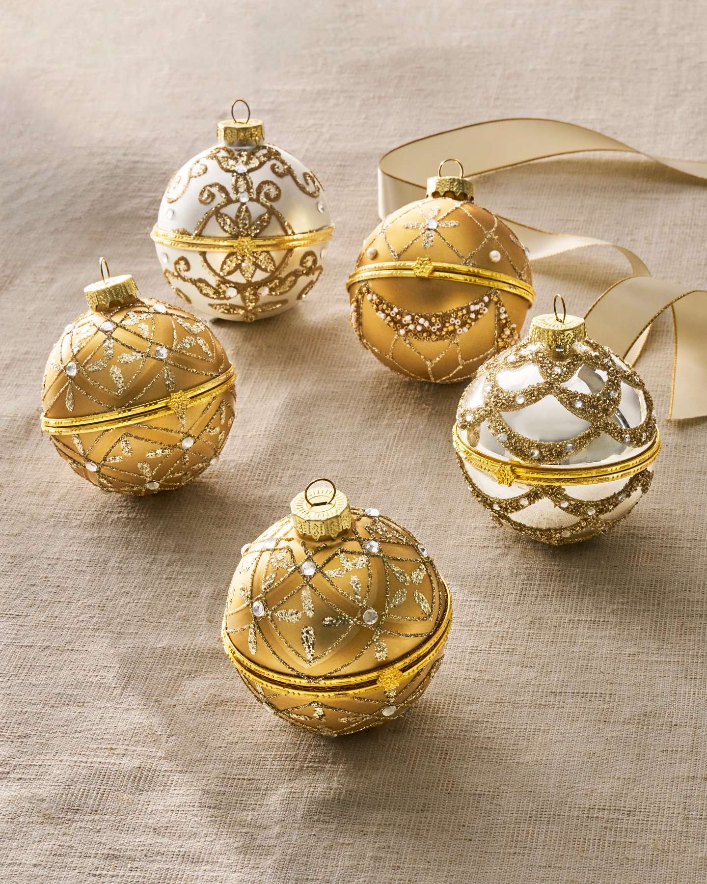 BH Heritage Jewelled Large Bauble Set