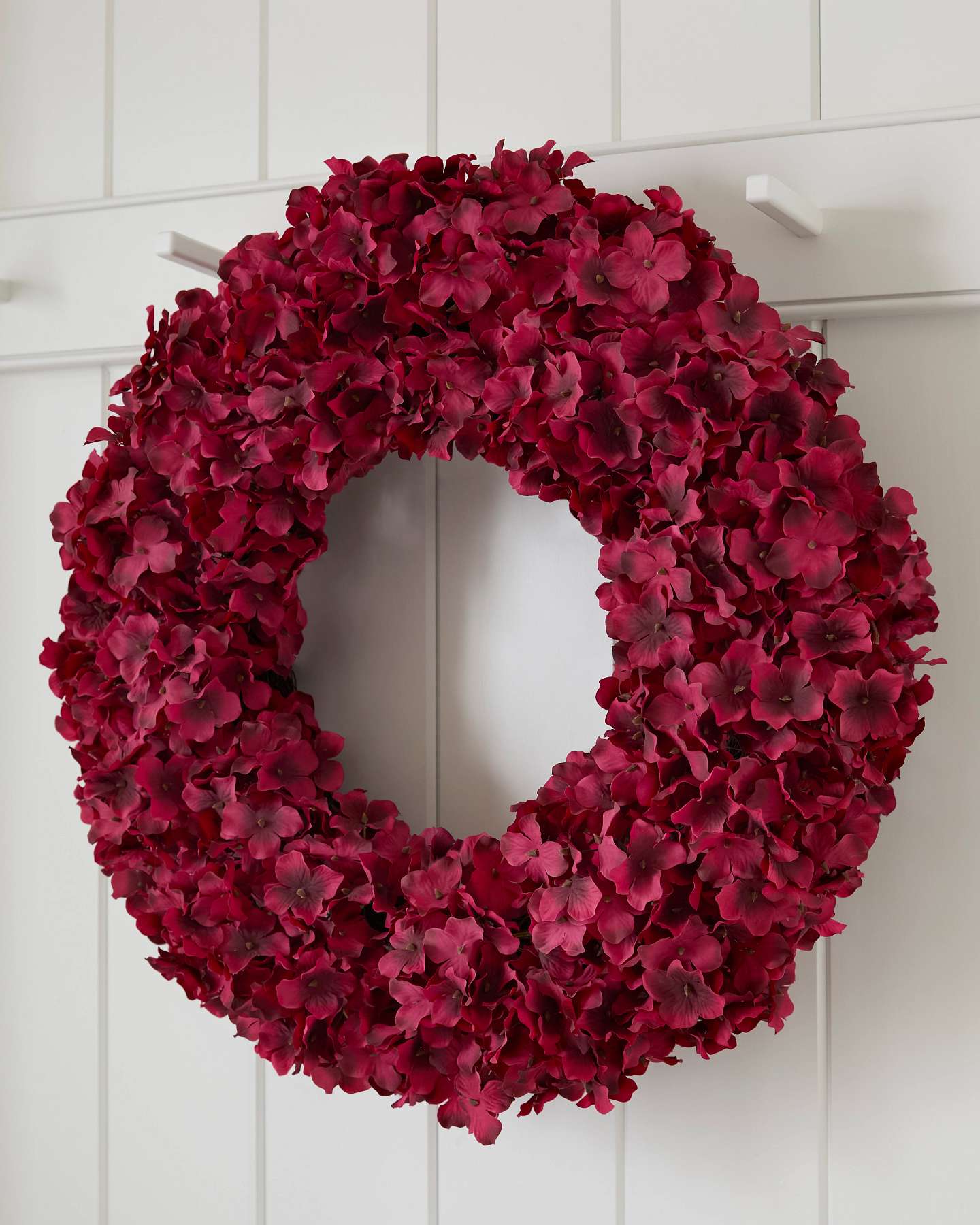 Red Festive Hydrangea Wreath