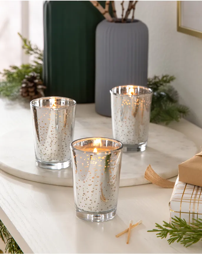 Illume Large Boxed Crackle Glass Candle Winter White