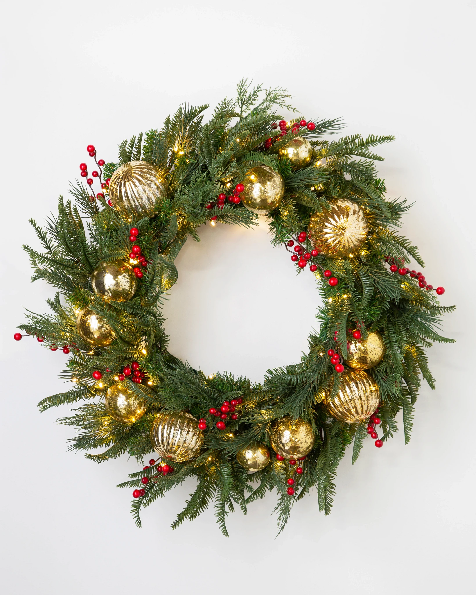Outdoor Pine Peak Holiday Wreath