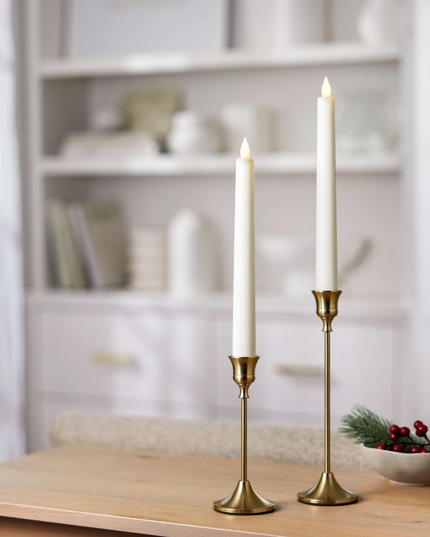 Balsam Hill Ivory Miracle Flame Premium 3D LED Taper Candles Set of 2 Special Feature Display