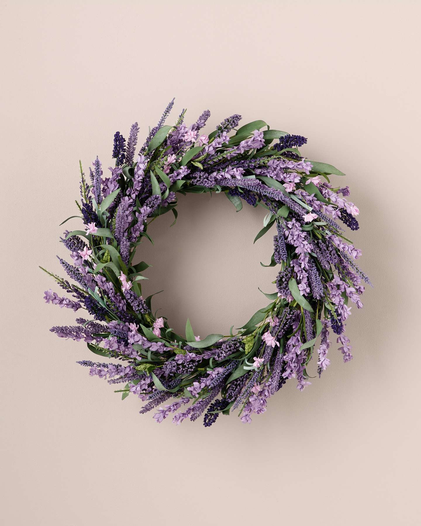 Balsam Hill Provencal Lavender Artificial Wreath 24-Inch Unlit Showcase