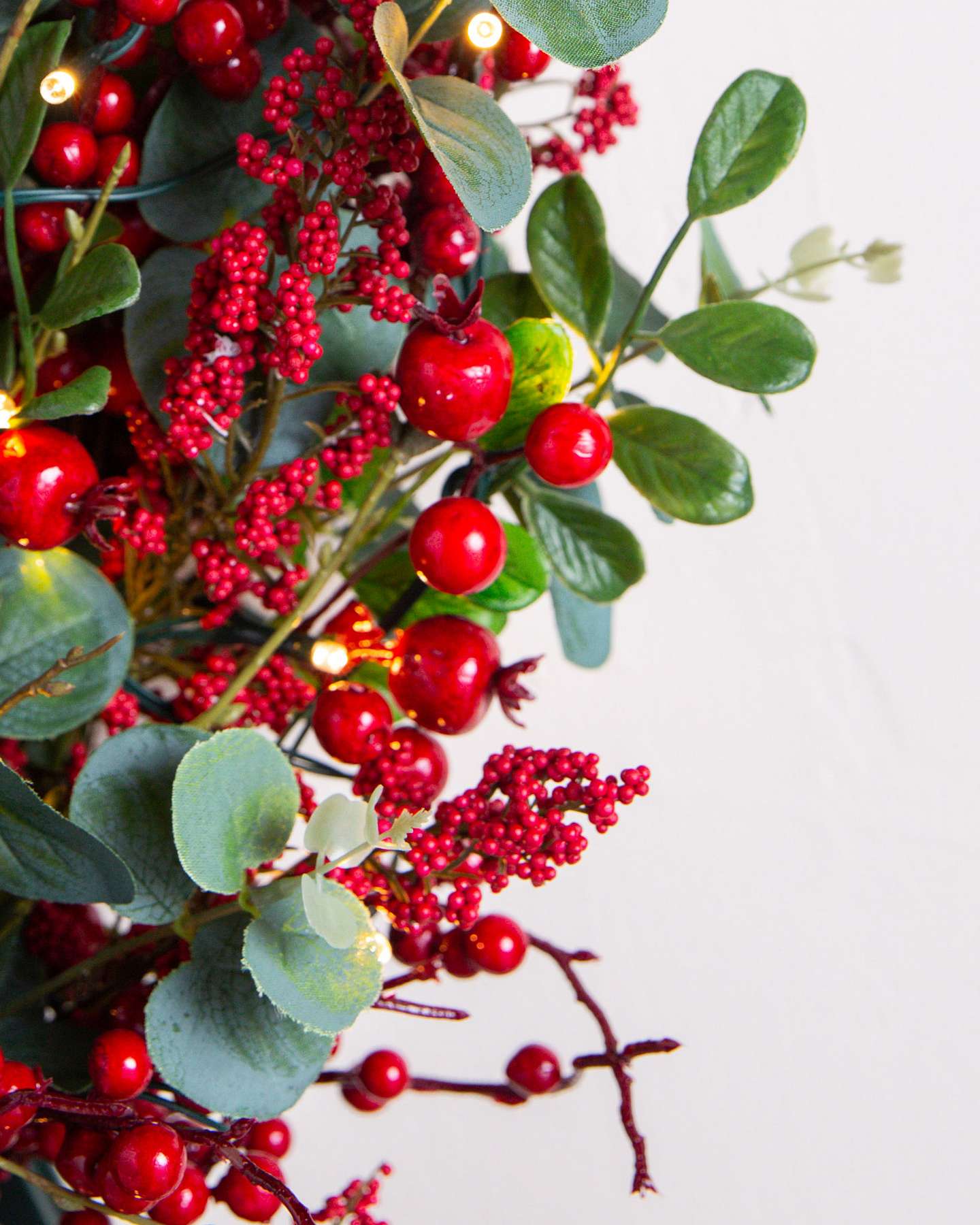 Mixed Berry Festive by Balsam Hill Detail