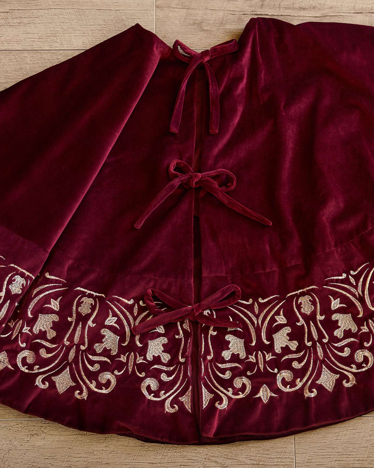 Balsam Hill Luxe Embroidered Velvet Artificial Christmas Tree Skirt with Gold Detailing