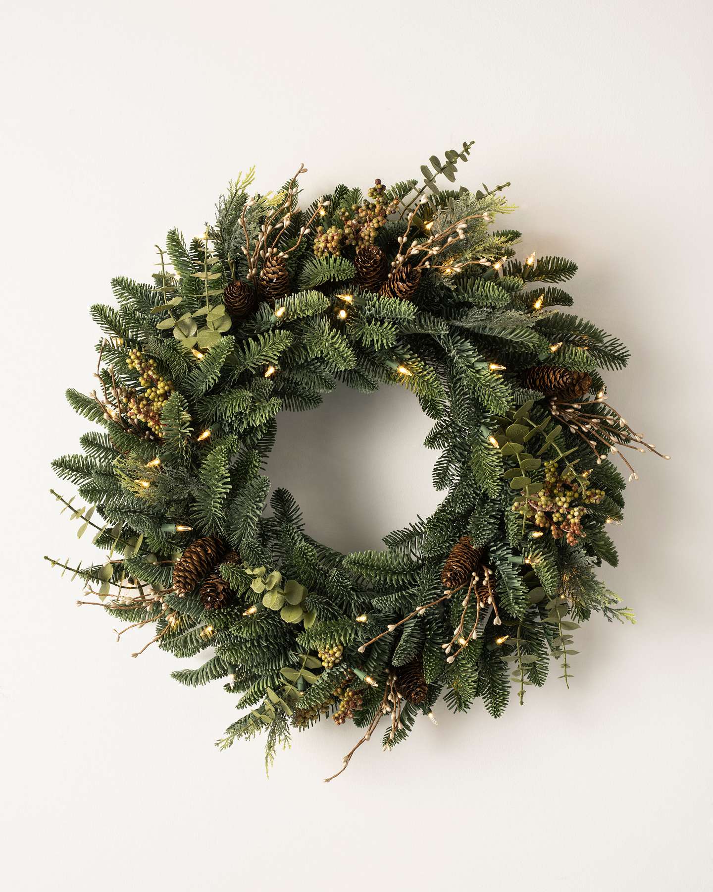 Couronne de Noël artificielle Balsam Hill des alpages, 26 po avec lumières DEL transparentes