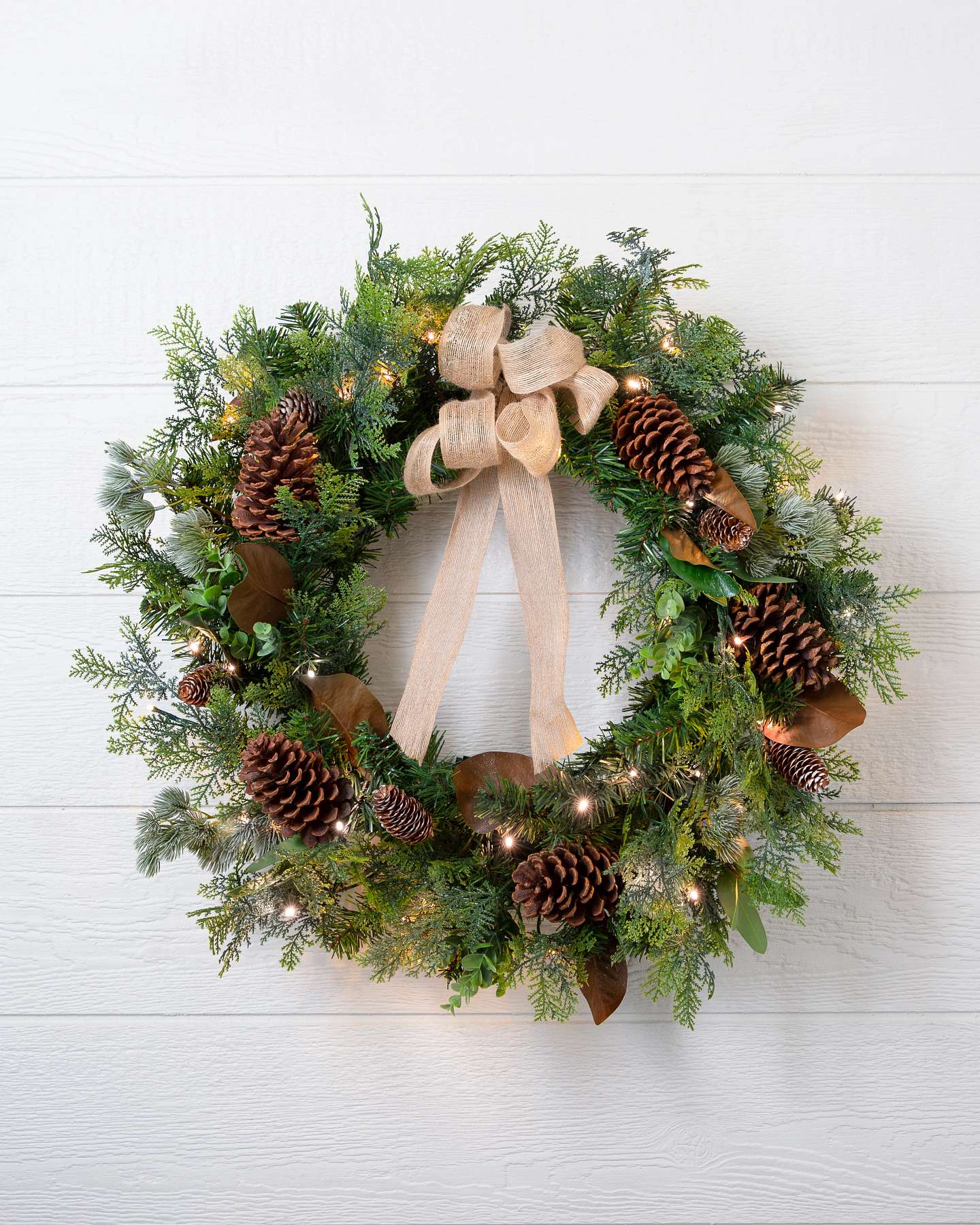 Balsam Hill Outdoor Cedar Lodge 28-Inch Artificial Christmas Wreath Display