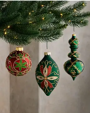 Regal Treasures Main Glass Ornament Set Regal Treasures Main Glass Ornament Set