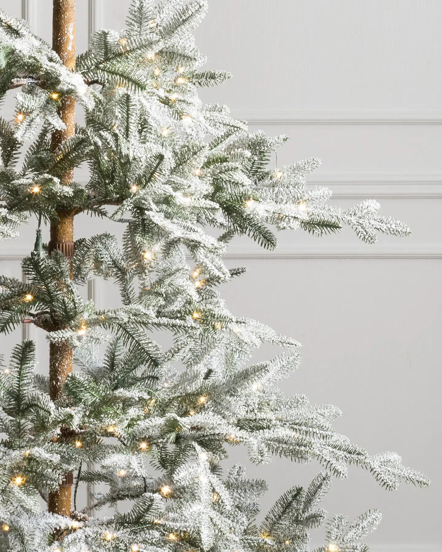 Künstliche Weihnachtsbäume – Alpine Balsam-Tannen mit Schnee