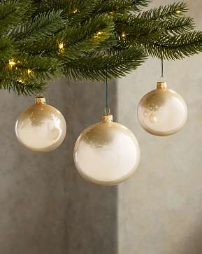 Ivory BH Essentials Pearlescent Ornament Set Ivory BH Essentials Pearlescent Ornament Set