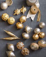 Boules de Noël en verre argent et or assorties