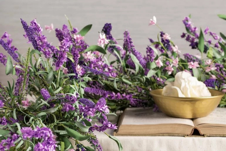Close-up of Balsam Hill's Provencal Lavender Foliage