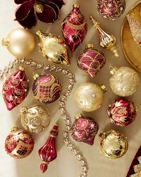 Burgundy Gilded Glory Main Ornament Set Burgundy Gilded Glory Main Ornament Set