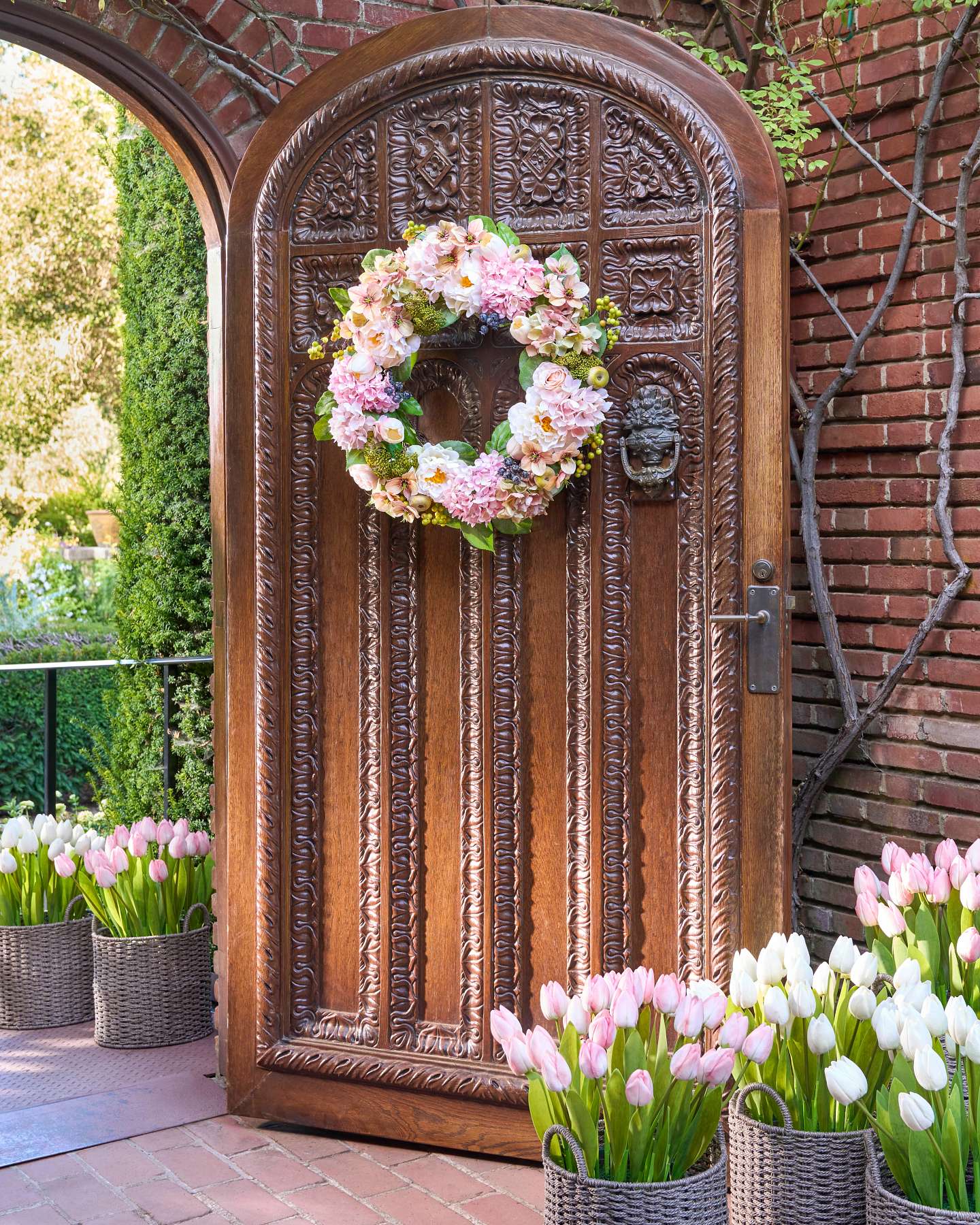 Balsam Hill Nottingham Garden Artificial Wreath Home Decor Showcase