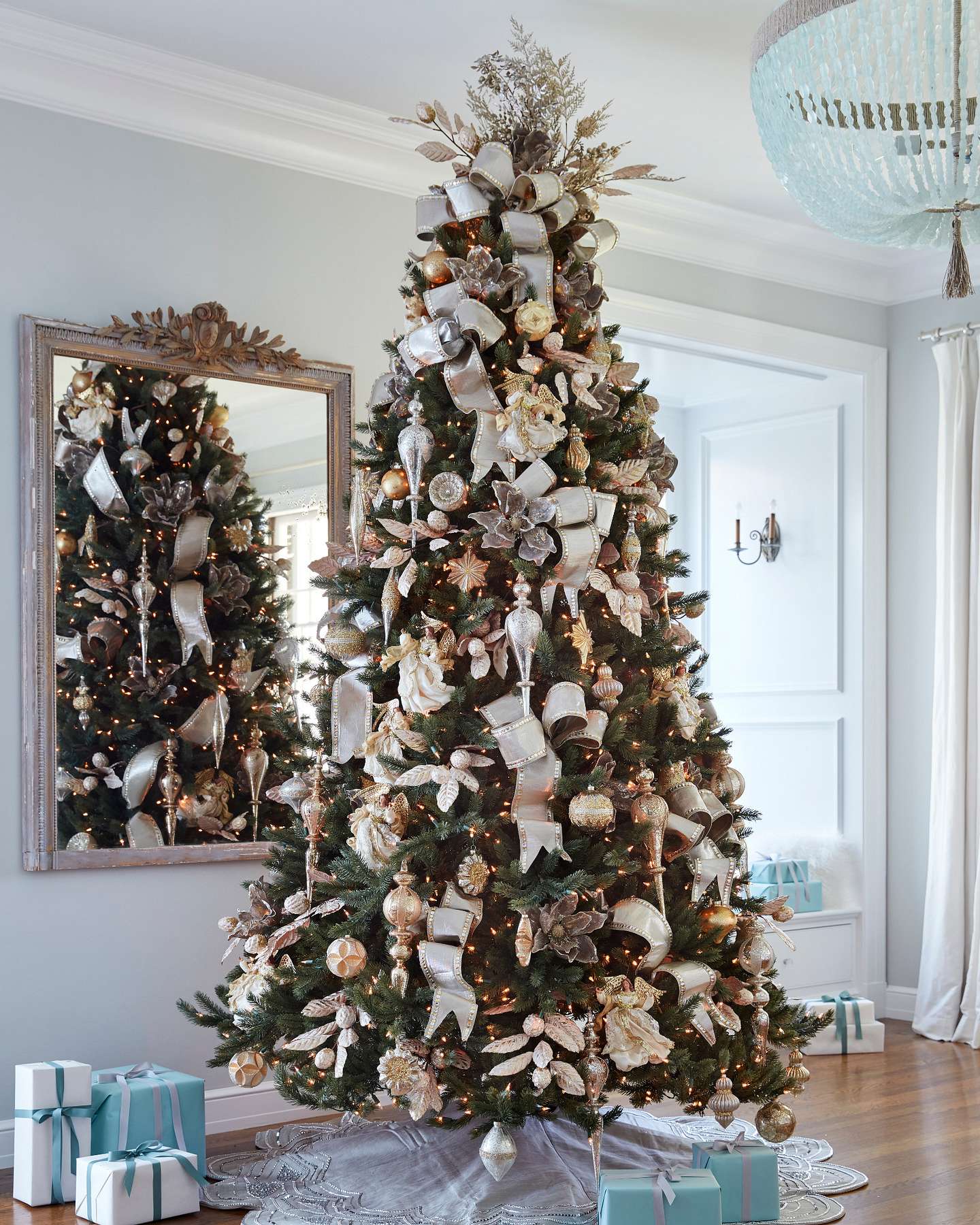 Balsam Hill Christmas Bouquet Tree Topper Lush Christmas Greenery