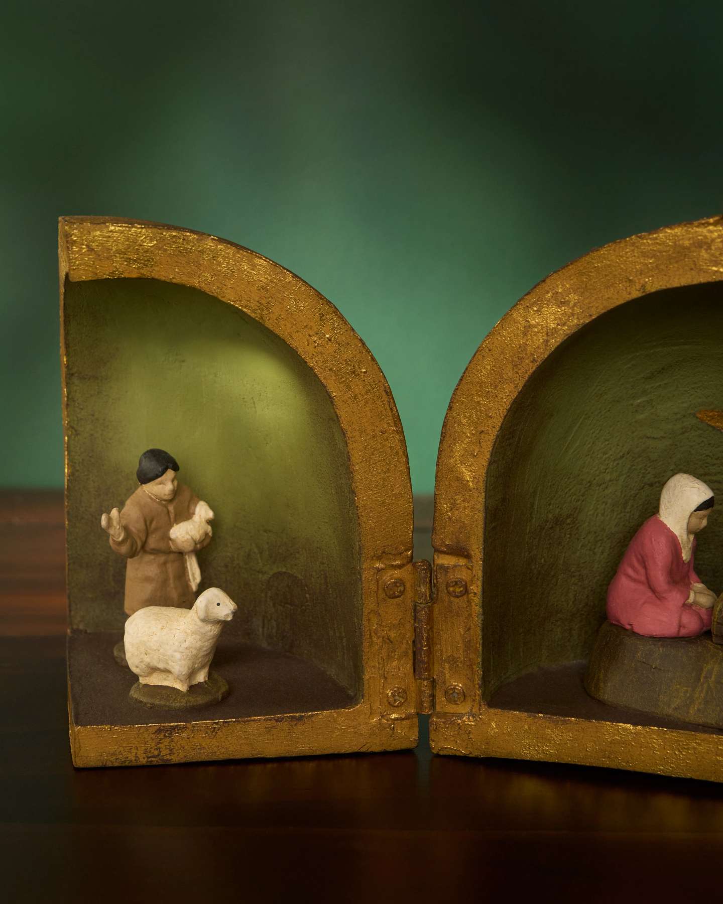 Antiqued Dome Nativity Set