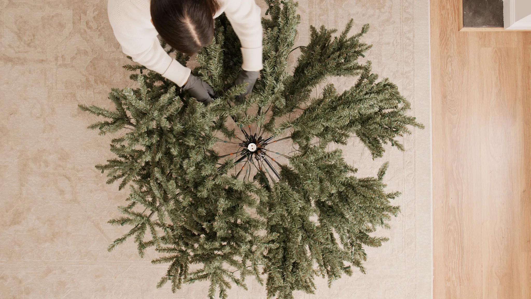 How to Shape or Fluff an Artificial Christmas Tree: Instruction | Balsam Hill