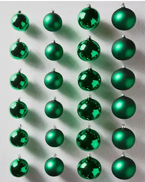 Green BH Essentials Classic Ornament Set Green BH Essentials Classic Ornament Set