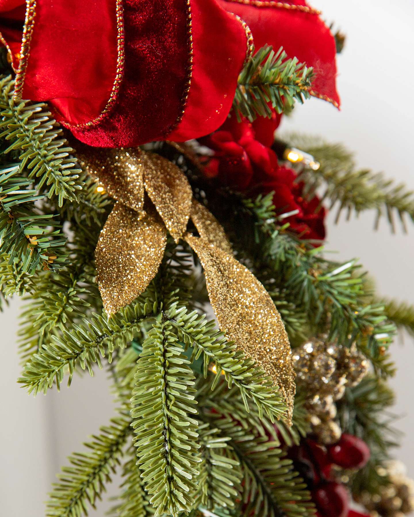 Balsam Hill Holiday Traditions Fraser Fir Artificial Christmas Garland Gold Leaves Closeup