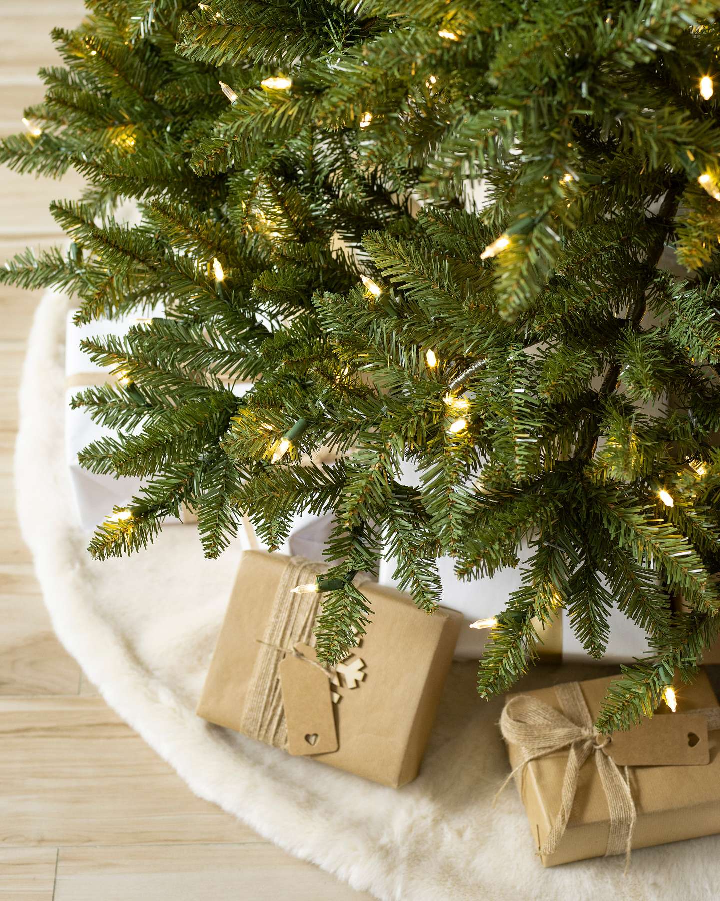 Vancouver Spruce LEDCA by Balsam Hill Closeup 20