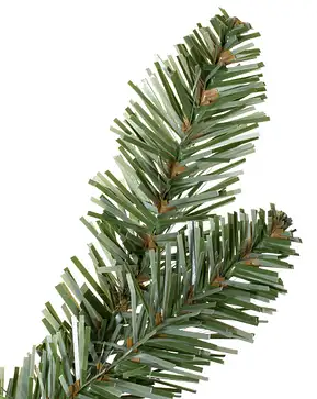 Classic Blue Spruce Wreath Classic Blue Spruce Wreath