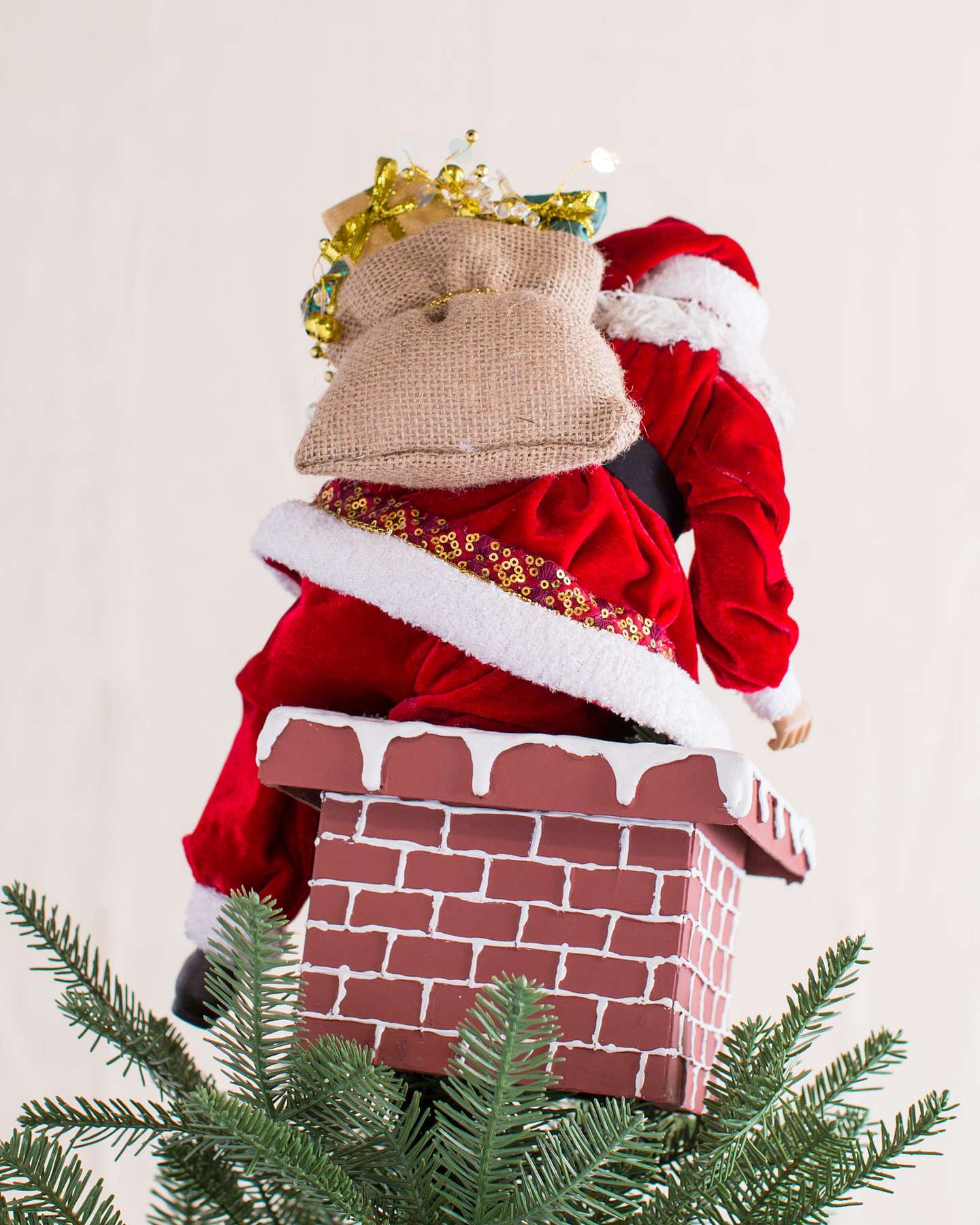 Balsam Hill Jolly Saint Nick Artificial Christmas Tree Topper Side View