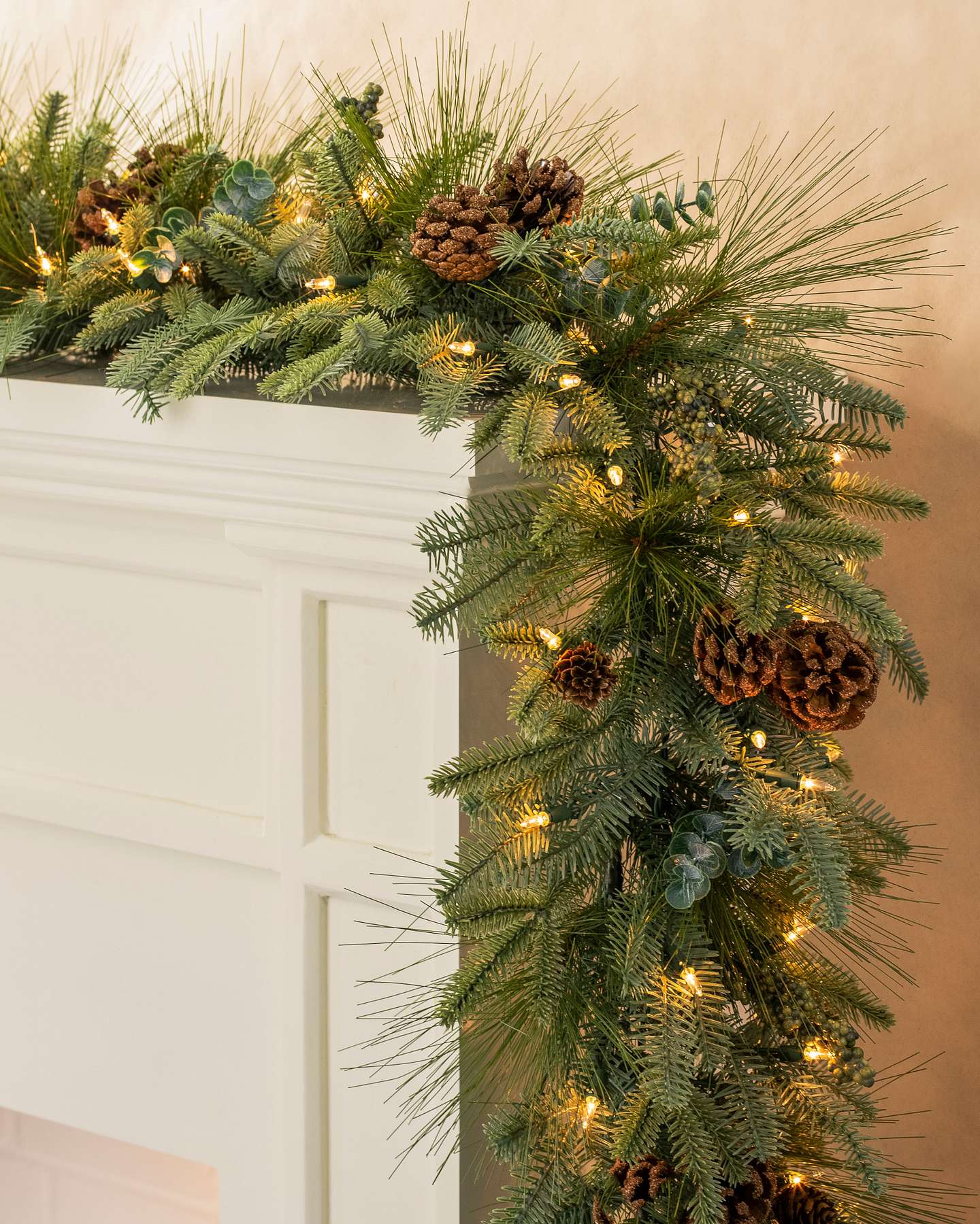 Balsam Hill Wintry Woodlands Artificial Christmas Garland 10-Feet Clear Lights Feature