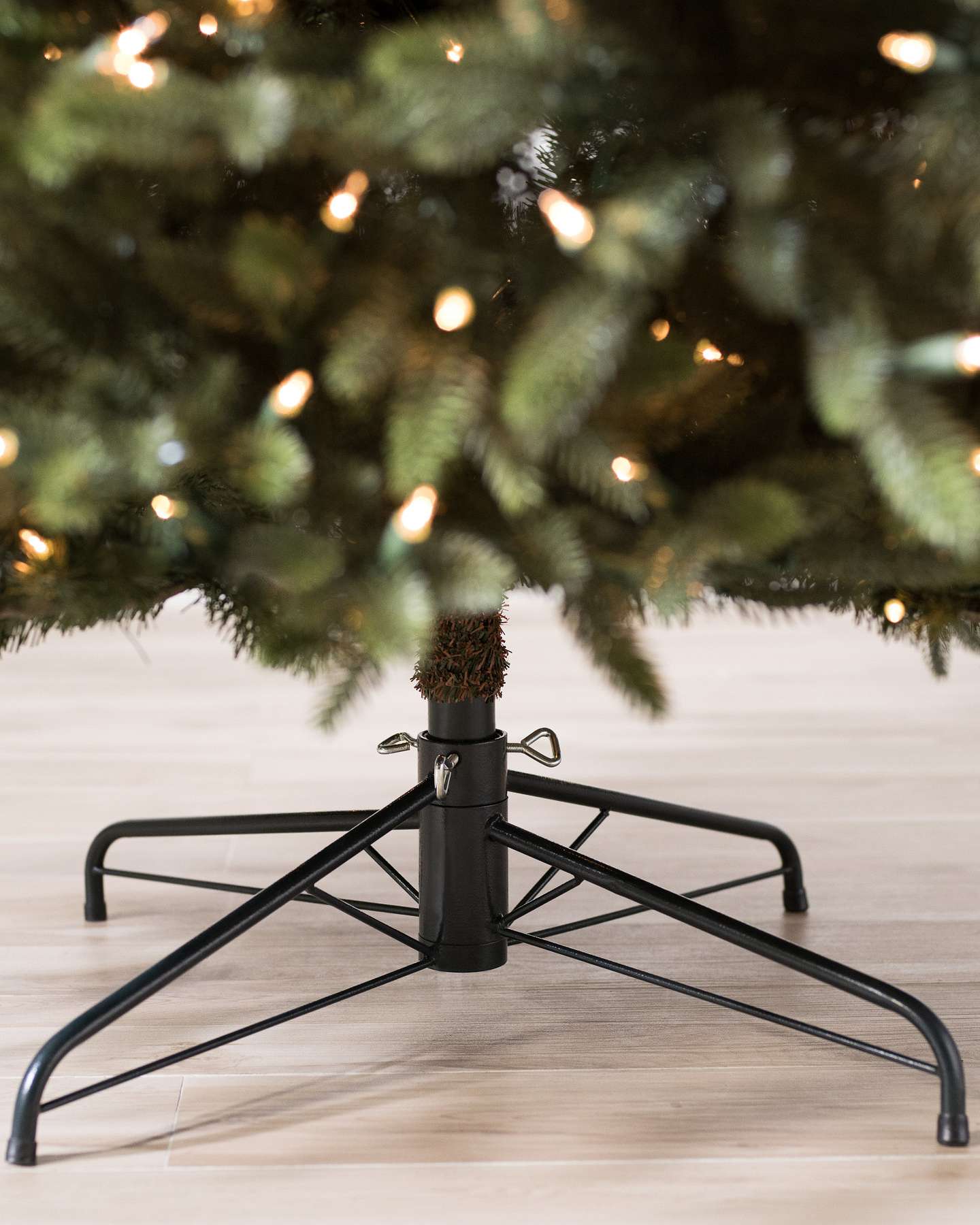Balsam Hill Centennial Fir Artificial Christmas Tree Stand Special Feature