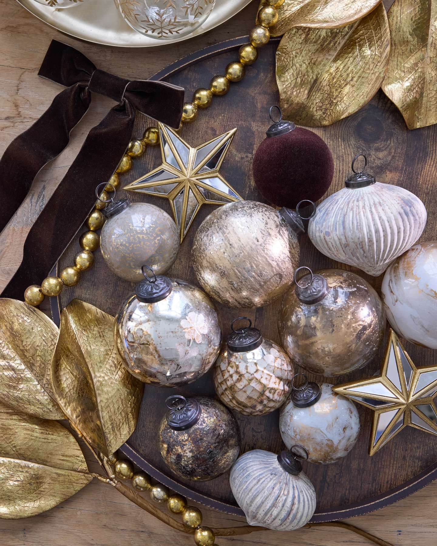 Rustic Elegance Main Glass Ornament Set