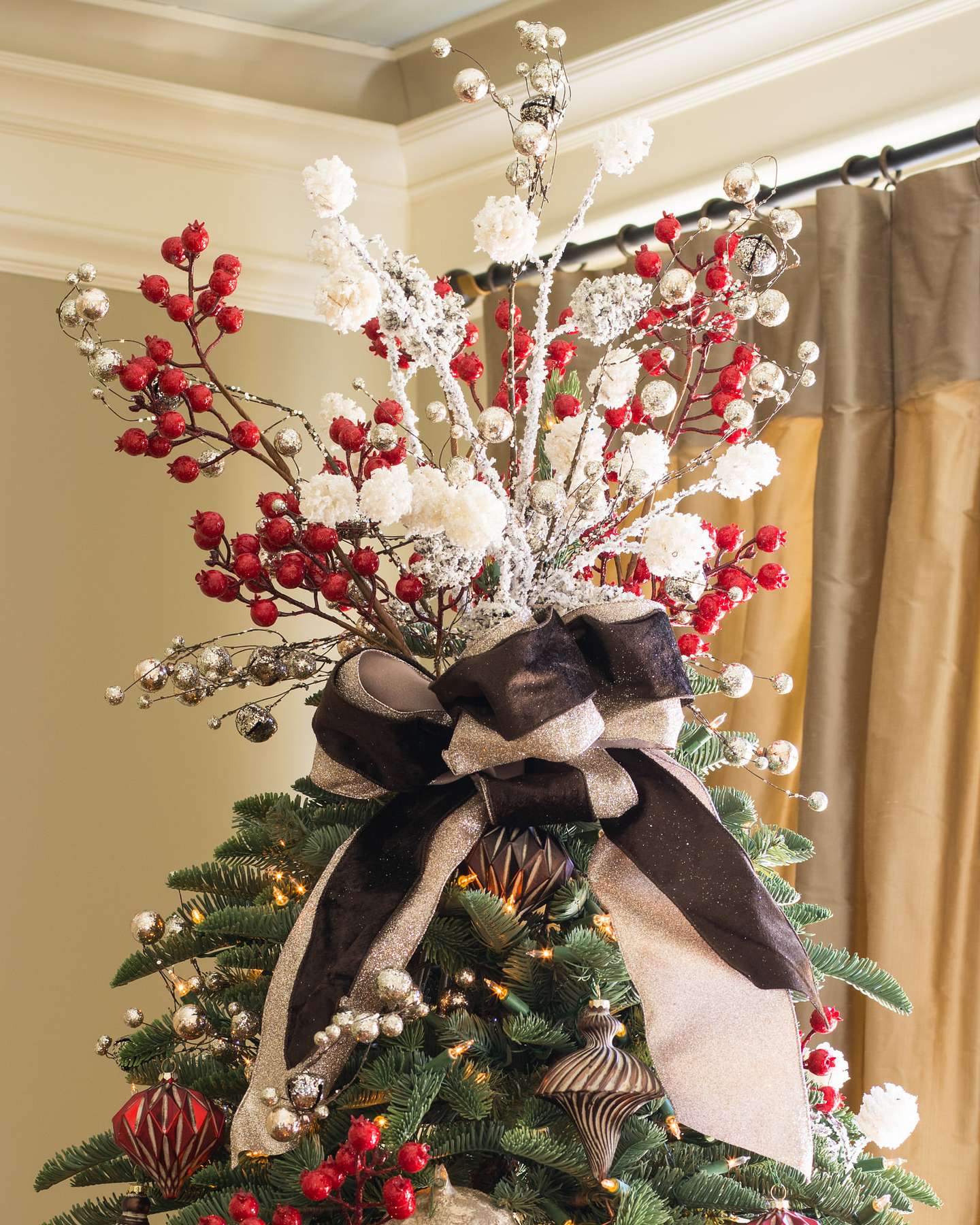 Balsam Hill Red Berry Christmas Tree Picks Set of 12 Creating a Charming Holiday Display