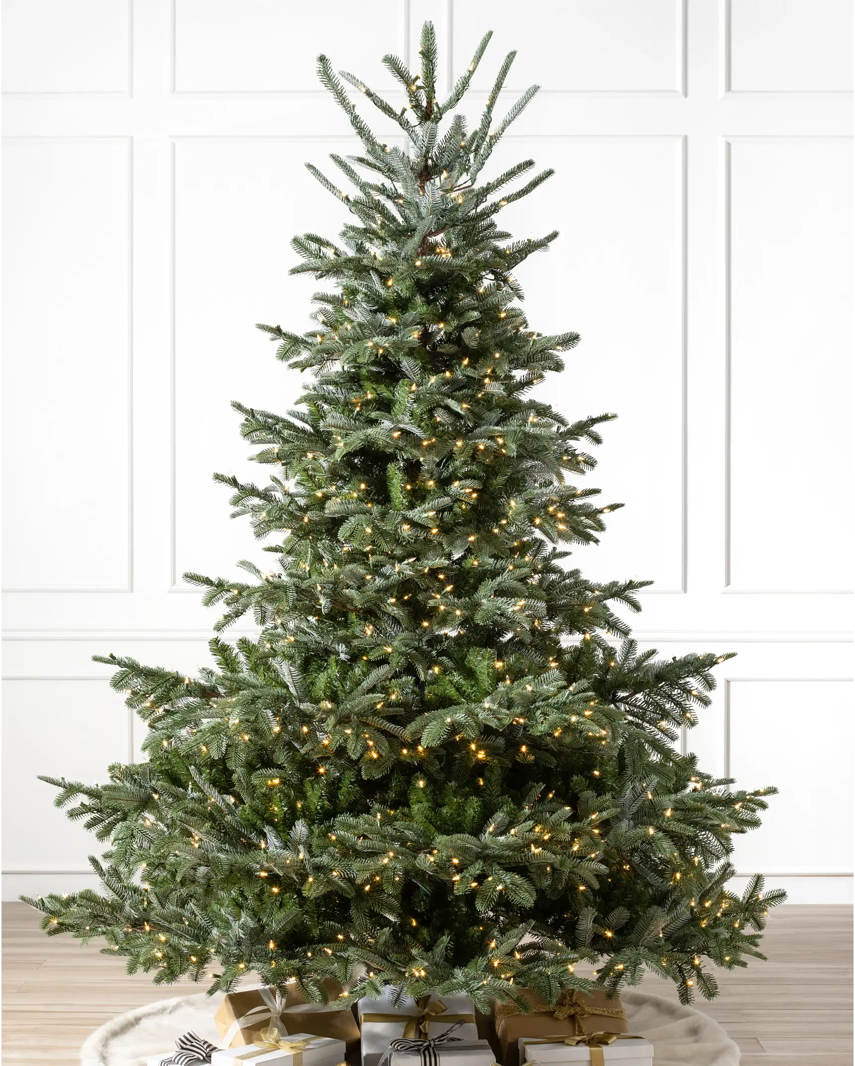 How To Buy An Artificial Christmas Tree?
