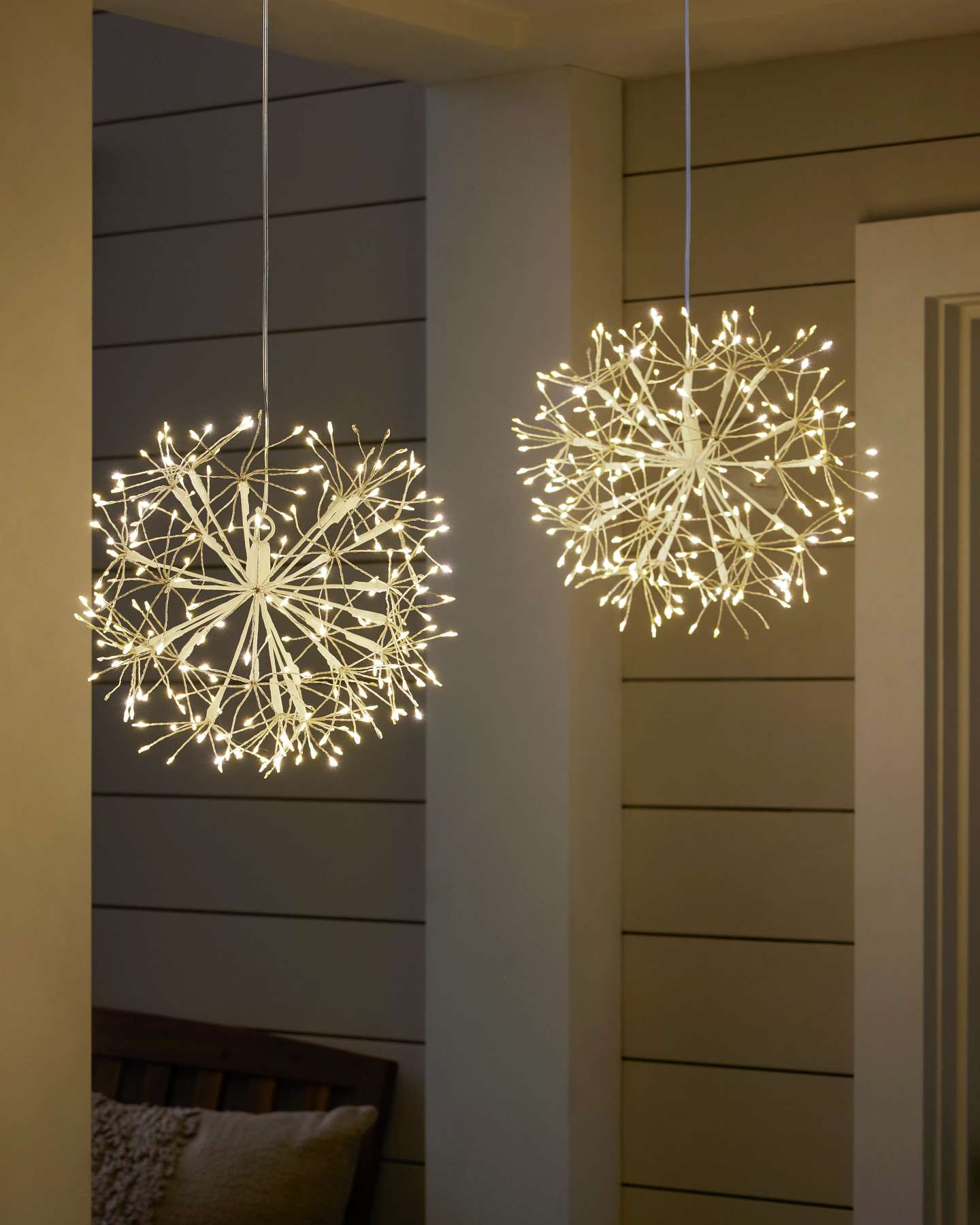 Set of 2 White Outdoor Cluster Fairy Starburst Lights by Balsam Hill SSC