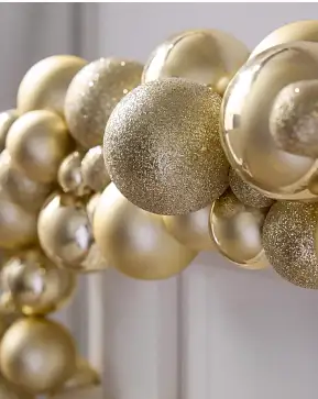 Champagne Gold Shatter Resistant Tree Garland Champagne Gold Shatter Resistant Tree Garland