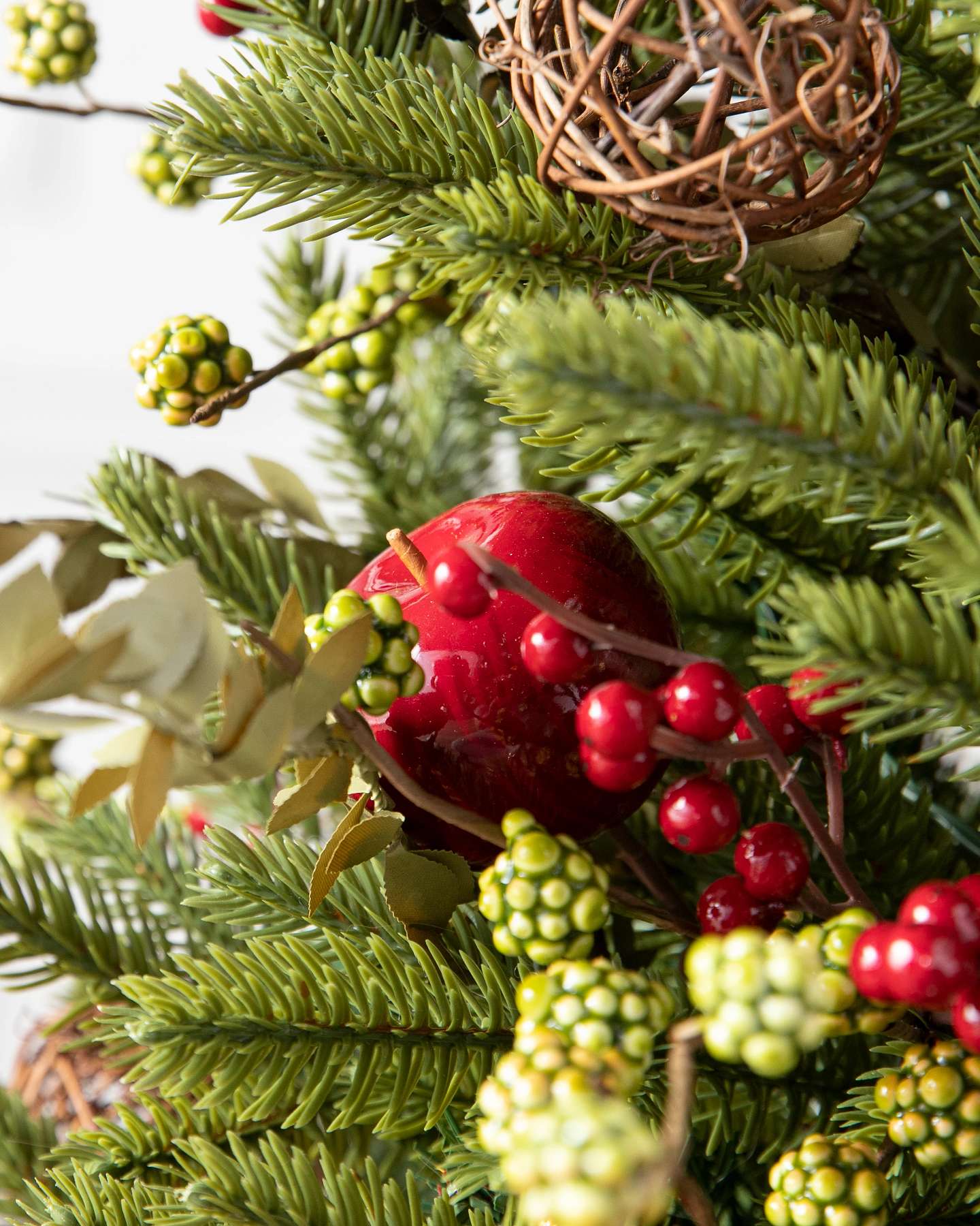 Norway Spruce Holiday Foliage by Balsam Hill Detail