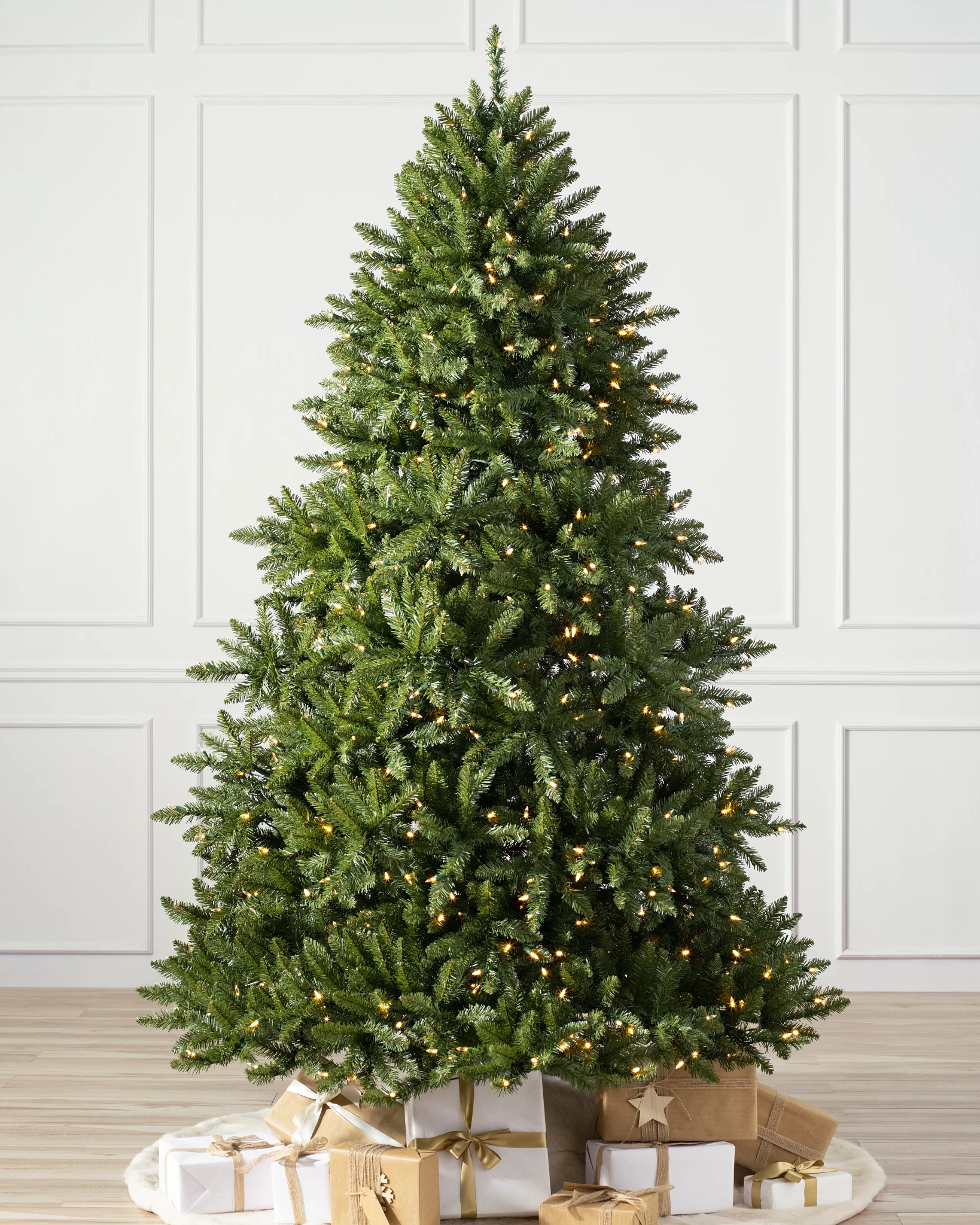 Große künstliche Weihnachtsbäume 240 cm bis 365 cm  Balsam Hill
