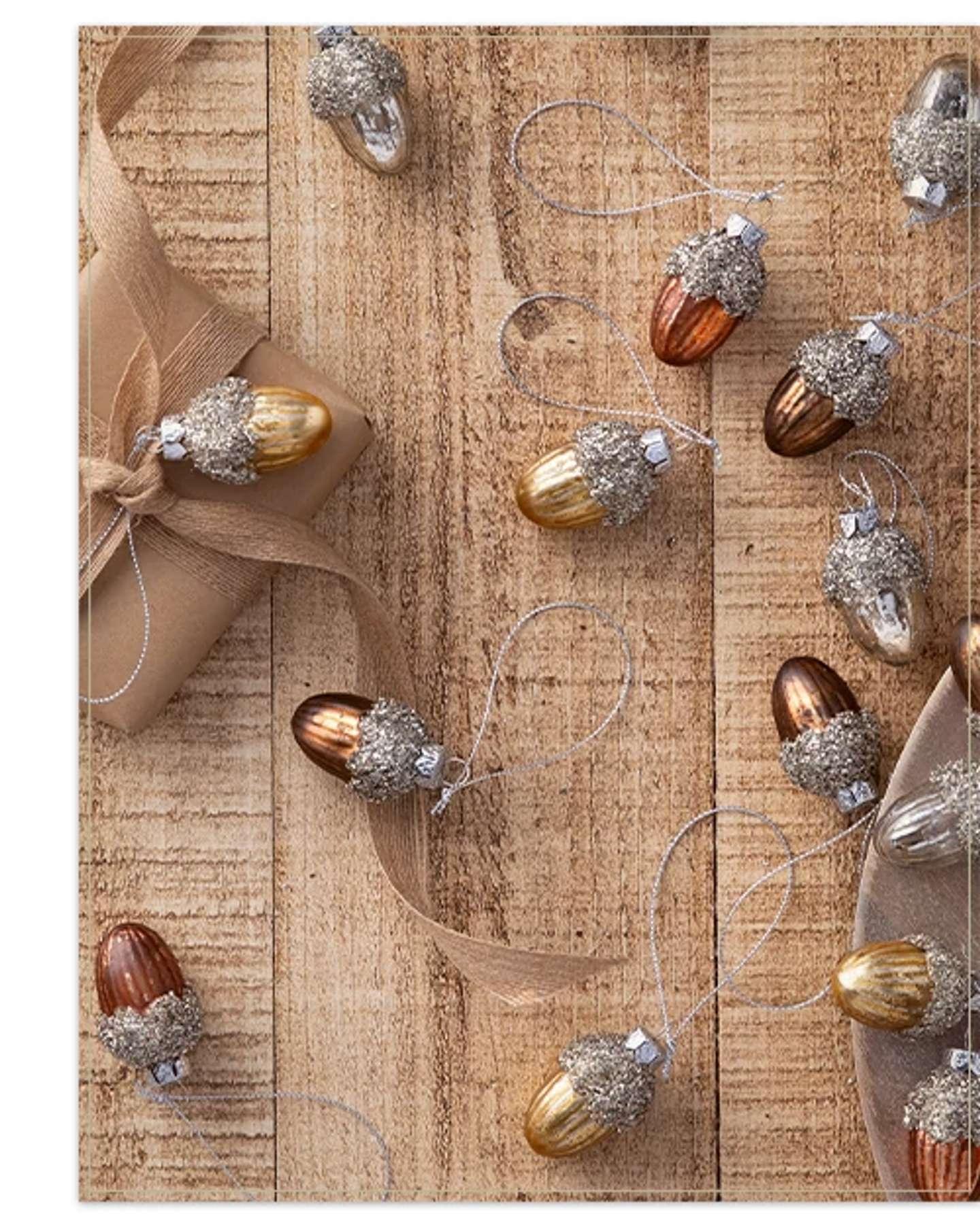 Balsam Hill Enchanted Woodlands Acorn Christmas Ornament Set Product Display