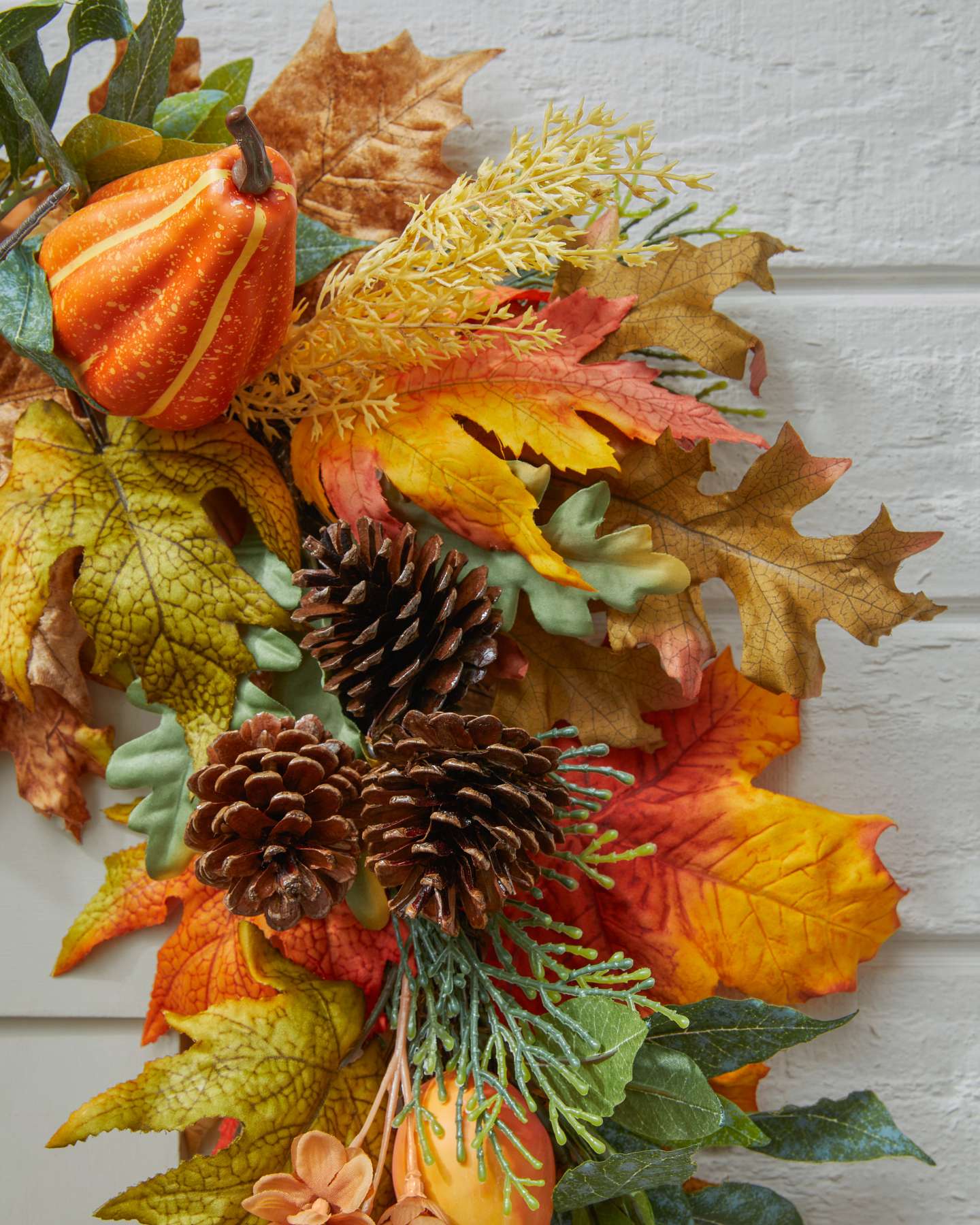 Balsam Hill Outdoor Countryside Pumpkin Grove Artificial Christmas Garland Details