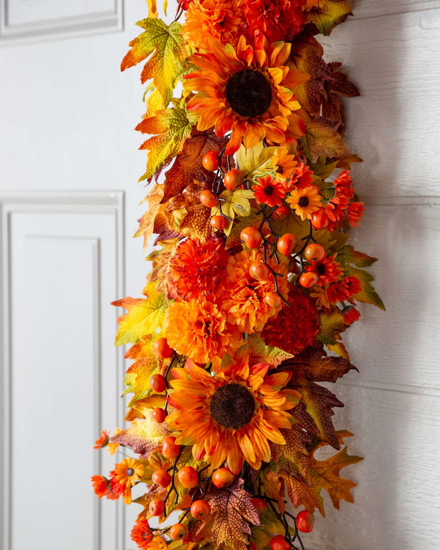 Balsam Hill Sunburst Mums Artificial Garland 6-Foot Unlit Display