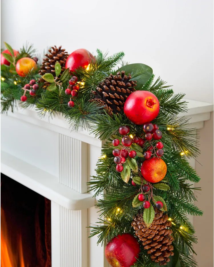 Sweet Williamsburg Christmas Wreath and Garland Balsam Hill