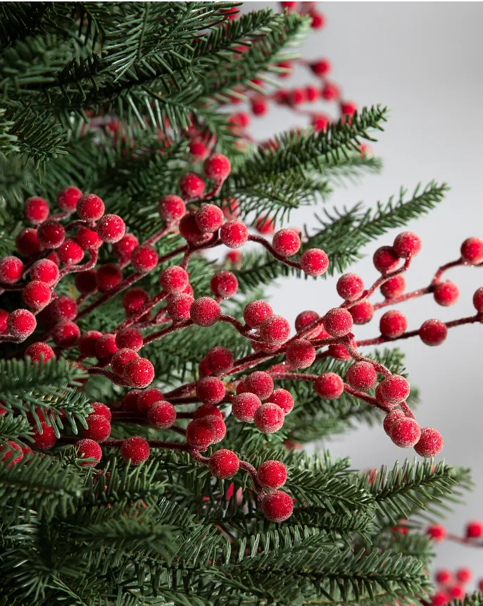 A Guide to Decorating with Christmas Tree Picks and Sprays