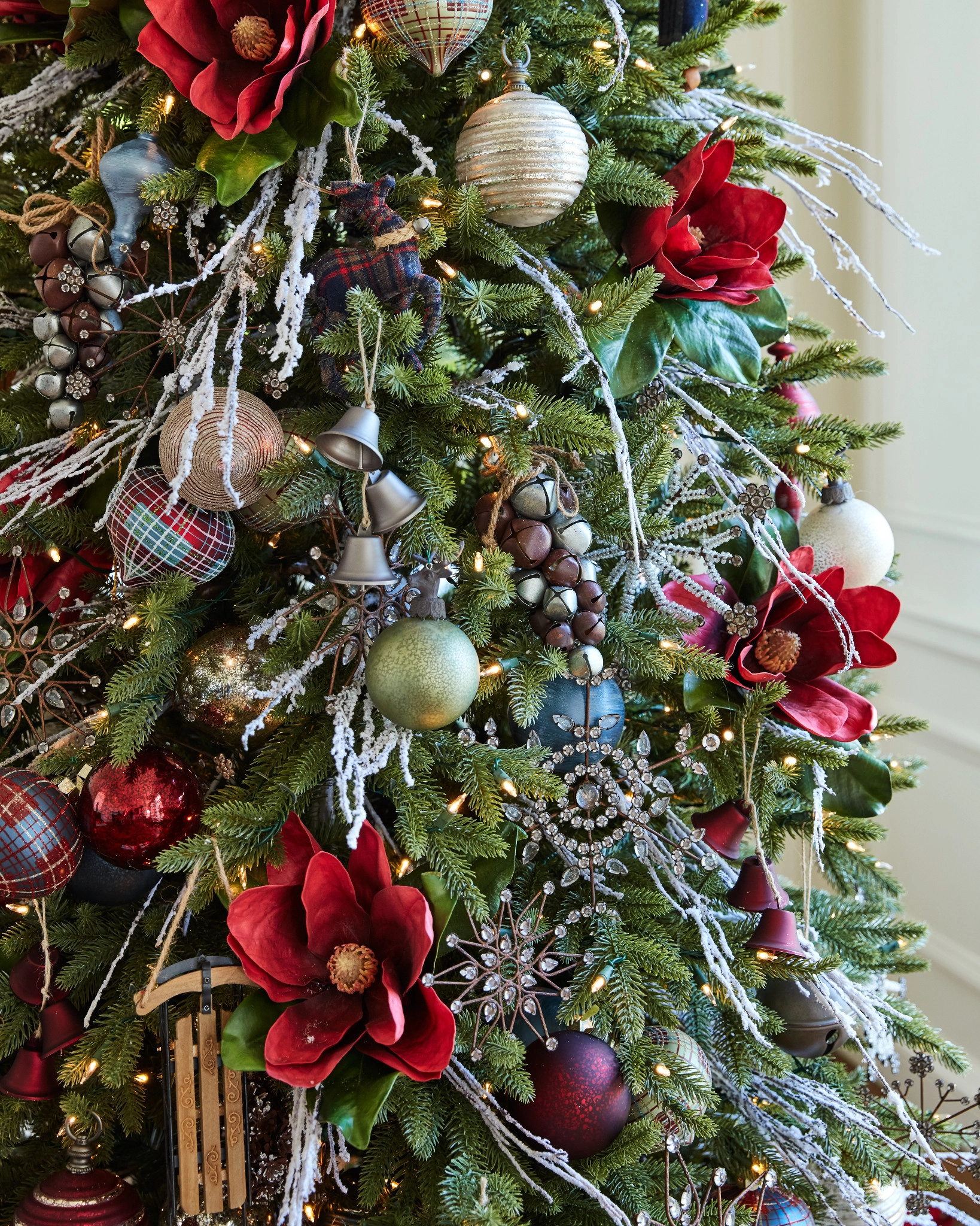 12 Pcs Christmas Wooden Snowflake Tree Ornaments Wreath Vintage