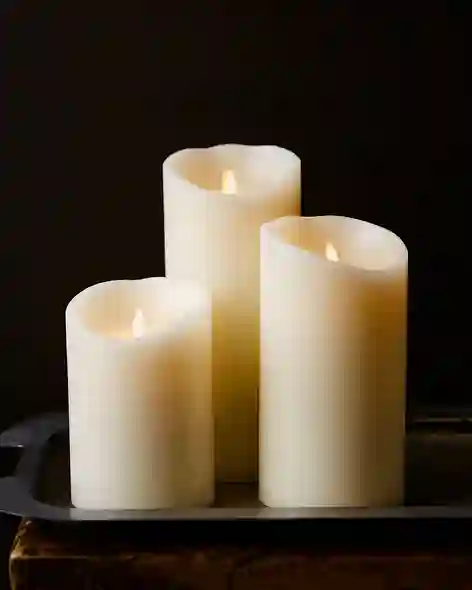 奇迹火焰LED蜡柱蜡烛由香脂山主要欧宝体育com