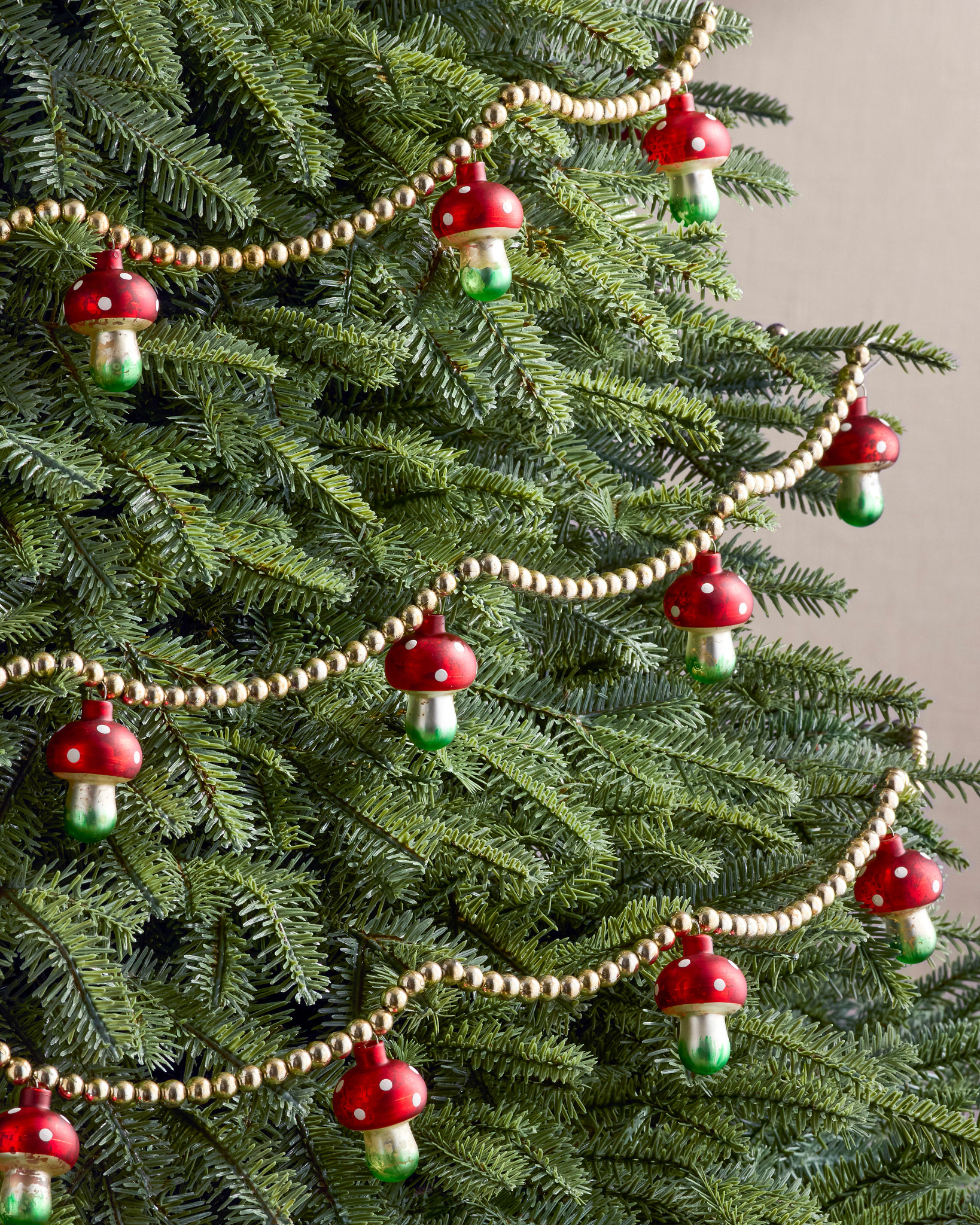 Red Woodland Mushrooms Tree Garland Set