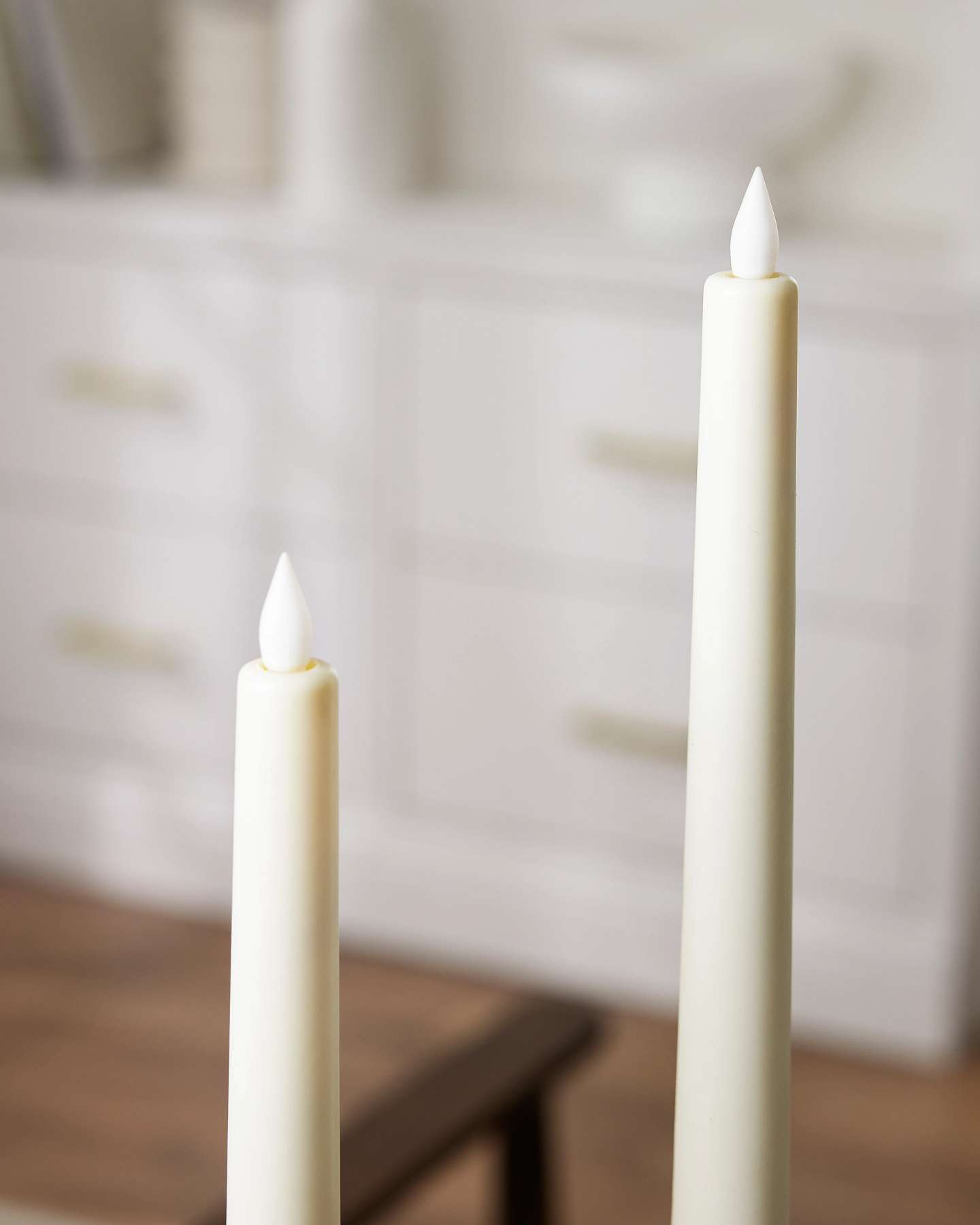 Balsam Hill Ivory Miracle Flame Premium 3D LED Taper Candles Set of 2 Tip Closeup