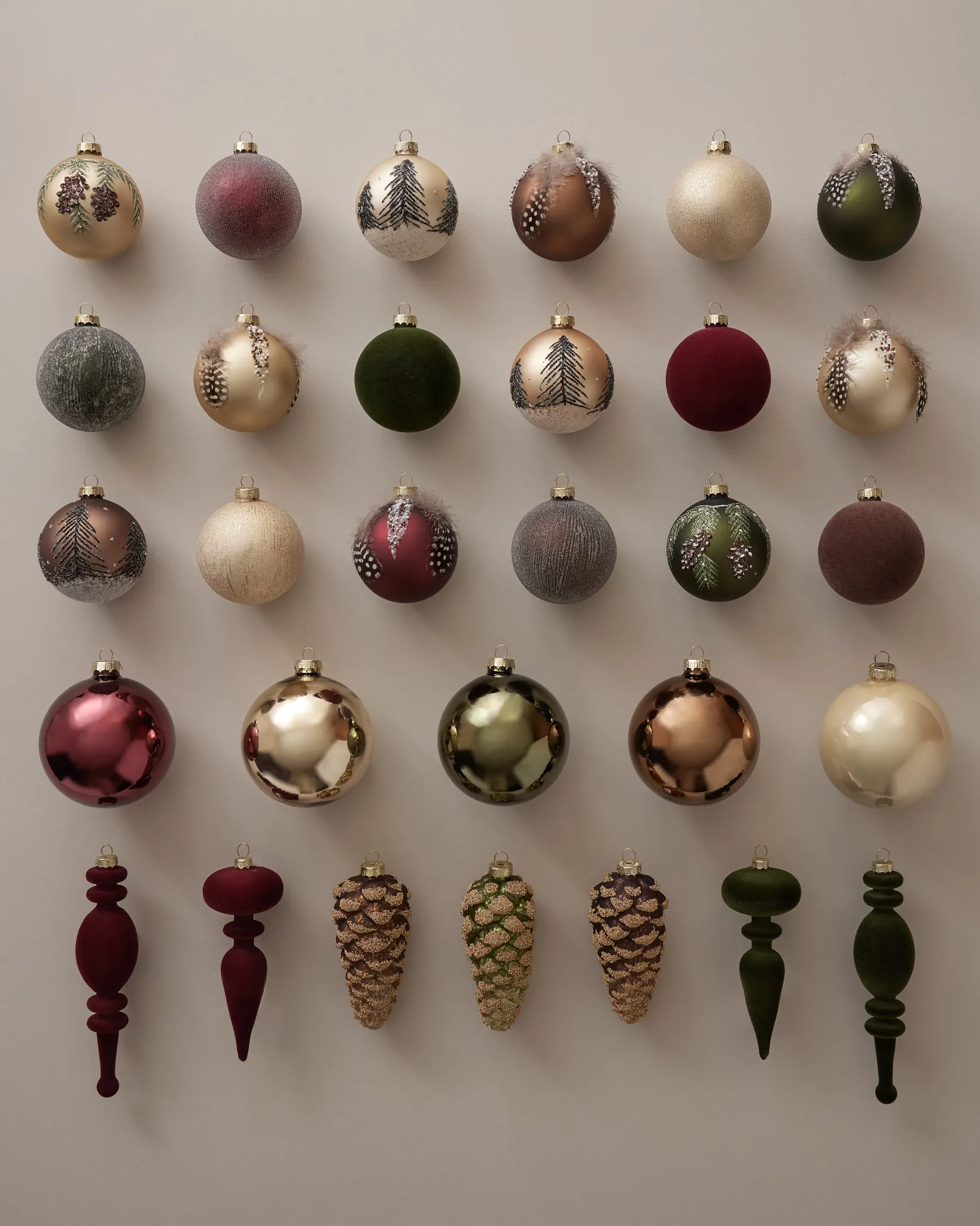 Winter Lodge Main Glass Ornament Set