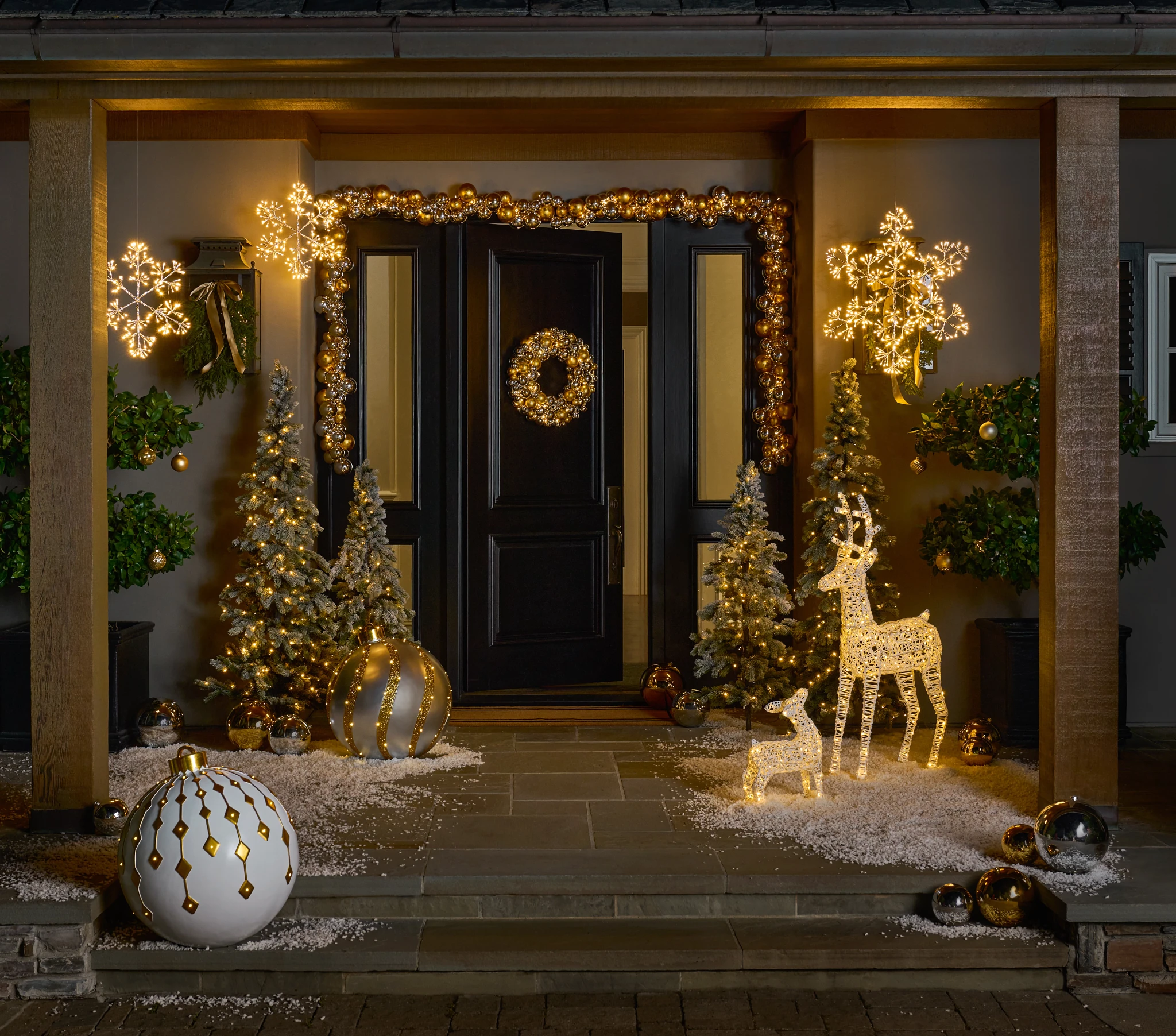 beautiful outdoor christmas lights