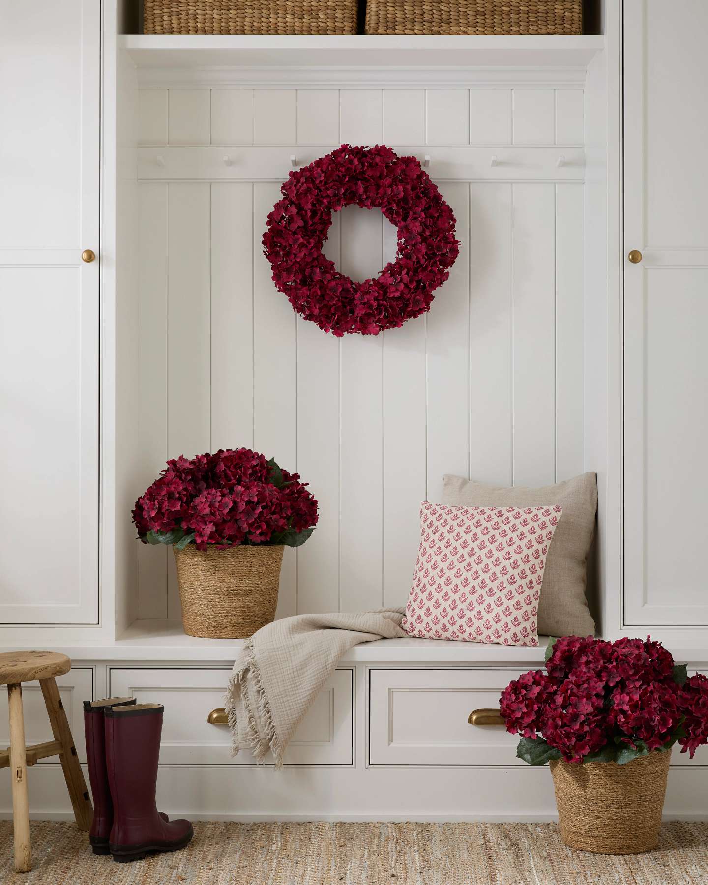 Red Festive Hydrangea Wreath
